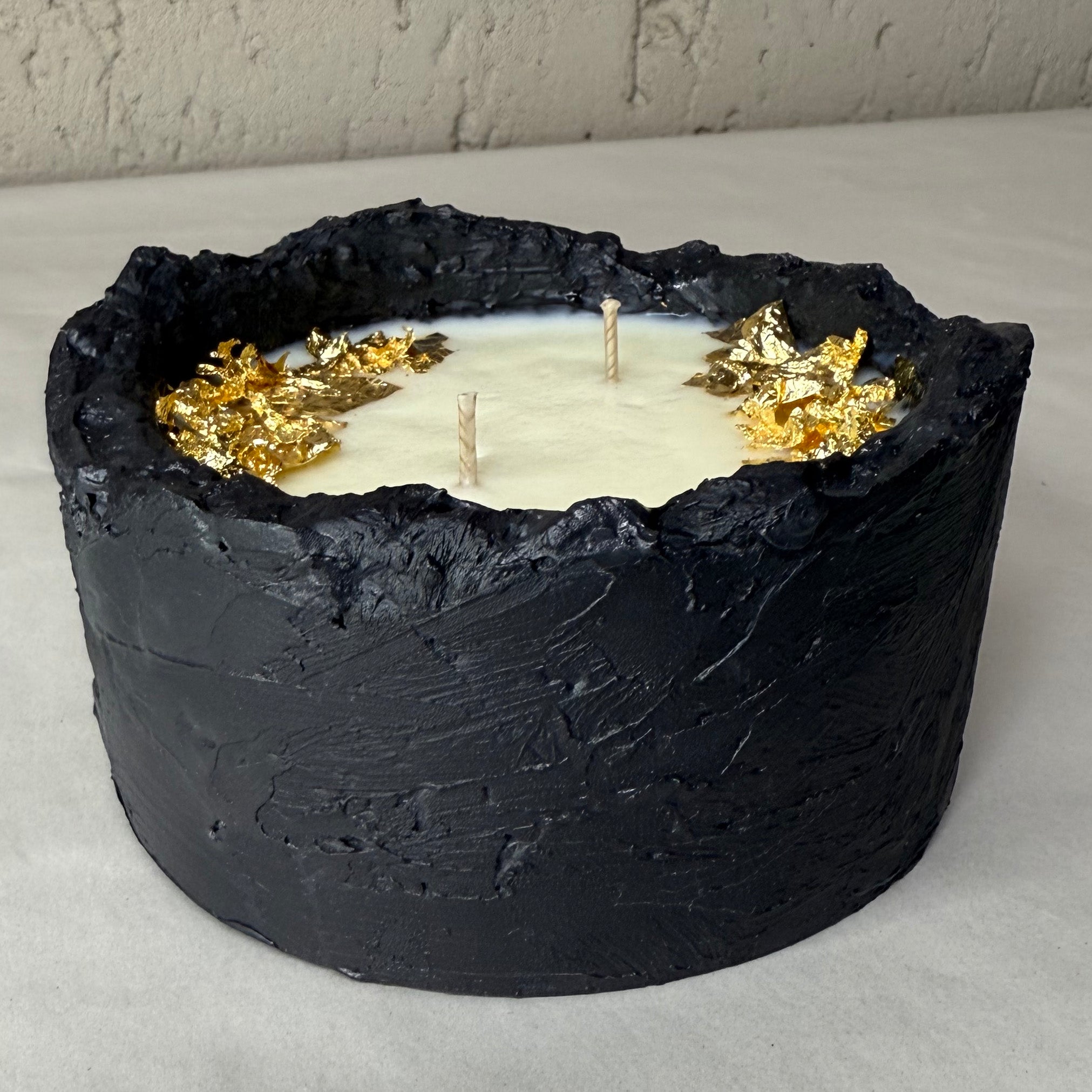 Soy Candle - Textured Black Jar